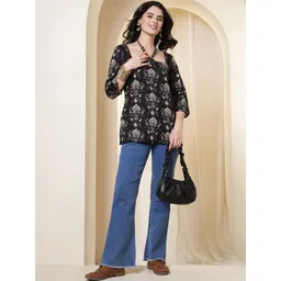 Anouk Rustic Ethnic Motifs Printed Square Neck Pure Cotton Kurti-picture-28