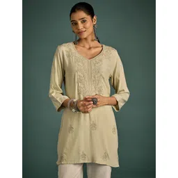 Anouk Rustic Women Floral Embroidered V-Neck Kurti-picture-10