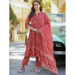 ARADHNA Women Floral Printed Panelled Kurta with Trousers & With Dupatta-picture-31