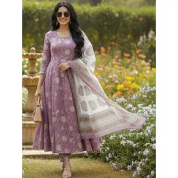 ARADHNA Women Floral Printed Panelled Kurta with Trousers & With Dupatta-picture-40