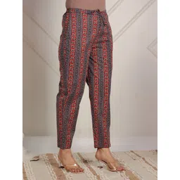 Aramya Women Cotton Ethnic Motifs Printed Straight Fit Trousers image 4