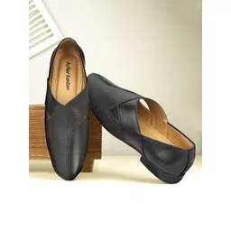 Arber Kenton Men Textured Slip-On Sneakers-picture-22