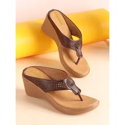 AROOM Open Toe Textured Wedge Sandals with Laser Cuts-picture-14