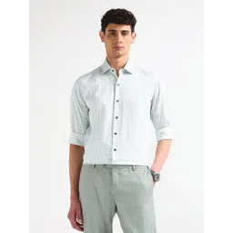 Arrow Manhattan Geometric Print Pure Cotton Cutaway Collar Slim Fit Formal Shirt-picture-23