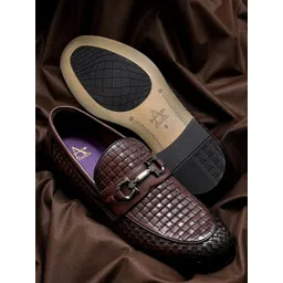 Arrow Men GATO Textured Leather Formal Horsebit Loafers-picture-22