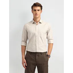 Arrow Men Manhattan Spread Collar Checked Cotton Slim Fit Formal Shirt-picture-23