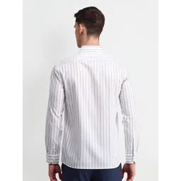 Arrow Men Manhattan Spread Collar Vertical Striped Cotton Slim Fit Formal Shirt image 5