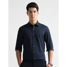 Arrow New York Men Slim Fit Vertical Striped Spread Collar Cotton Formal Shirt-picture-42