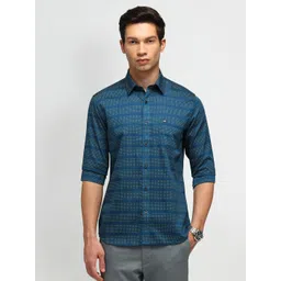 Arrow Sport Men Manhattan Slim Fit Horizontal Stripes Opaque Striped Casual Shirt image 1