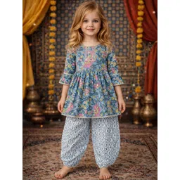 Arshia Fashions Girls Floral Printed Empire Thread Work Kurta with Harem Pants-picture-12