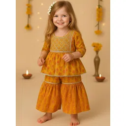 Arshia Fashions Girls Floral Printed Regular Thread Work Kurti with Sharara-picture-27