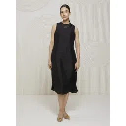 Artagai Jet Set Elevated Basics Band Collar Sleeveless Dress With Curved Hemline-picture-41