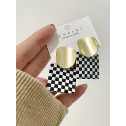 Arzonai Contemporary Drop Earrings image 2