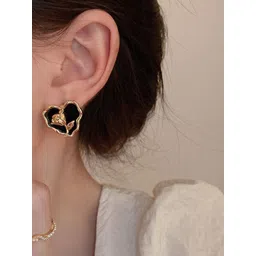 Arzonai Contemporary Studs Earrings image 4