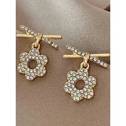 Arzonai Contemporary Studs Earrings image 1