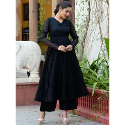 ASPORA Paisley Woven Design V-Neck Tiered Georgette Anarkali Kurta with Palazzo and Belt-image-13