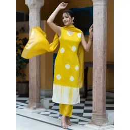 ASPORA Shibori Dyed V-Neck Pure Silk Straight Kurta with Trousers & Dupatta-picture-28