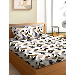 Aura Green & White Geometric 180 TC Queen Bedsheet With 2 Pillow Covers-picture-23