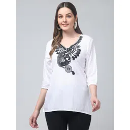 Aura Glam Floral Embroidered V-Neck Kurti-picture-25