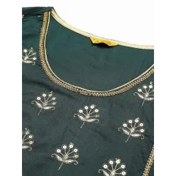 Aurelia Women Green Festive Solid Rayon Kurta image 5