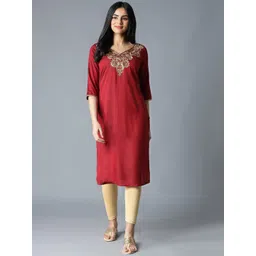AURELIA Women Red Yoke Design Thread Work Kaftan Kurta-picture-23