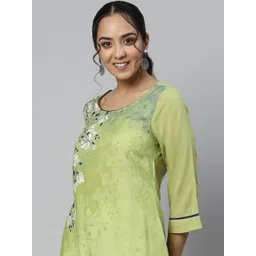 AURELIA Women's Green Geometric Embroidered Thread Work Floral Handloom LIVA Kurta image 2
