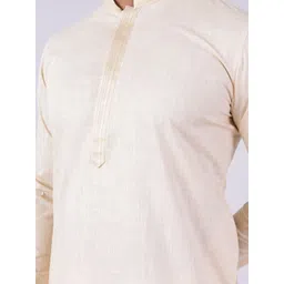 AURIK Men Kurta image 5