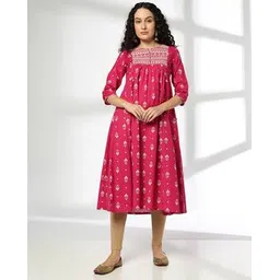 avaasa mix n' match Women Yoke Embroidered A-Line Kurta-picture-35