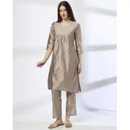 Women Embroidered Straight Kurta & Pants Set-image-5