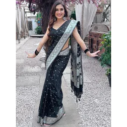 AVANTIKA FASHION Ethnic Motifs Zari Kanjeevaram Saree-picture-28