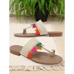 AVIVASTYLE Women Printed Open Toe Flats-picture-34