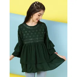 BAESD Embroidered Top-picture-14