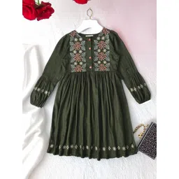 BAESD Fit & Flare Dress-picture-37