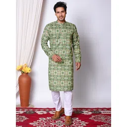 BAESD Men Embroidered Regular Sequinned Kurta with Pyjamas-picture-45