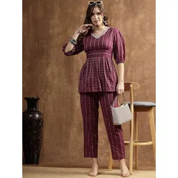 BAESD Printed V-Neck Three-Quarter Sleeves Pure Cotton Top With Trouser-picture-37