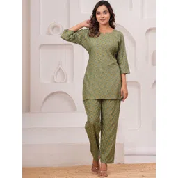 BAESD Printed V Neck Top With Trouser Co-Ords-picture-36