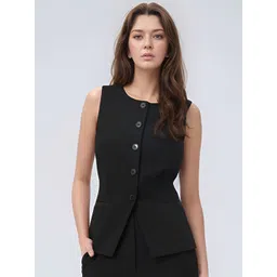 BAESD Round Neck Slim-Fit Waistcoat-picture-56