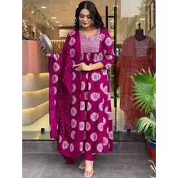 BAESD Women Ethnic Motifs Printed Panelled Kurta with Trousers & With Dupatta-image-8