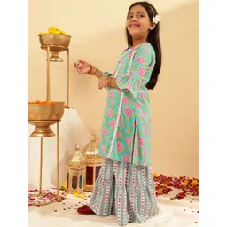 BANDIA Girls Floral Printed Panelled Pure Cotton Kurta with Sharara-picture-45