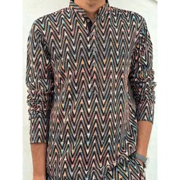 Bandidhari Fashion Men Printed Thread Work Kurta image 2