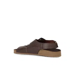 Bata Men's Brown Back Strap Sandals-picture-21