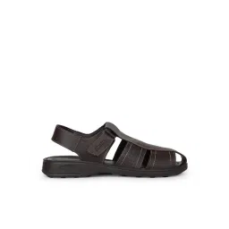 Bata Men's Brown Fisherman Sandals-picture-25
