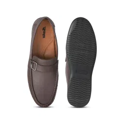 Bata Men's Brown Loafers image 2