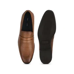 Bata Men's Tan Loafers image 2