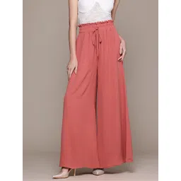 bebe bebeWomen Soft Romance Frill Detail High-Rise Trousers-picture-27