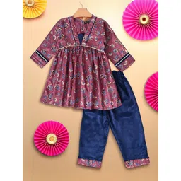 Bella Moda Girls Floral Printed Pleated Silk Crepe Kurti with Trousers-picture-18