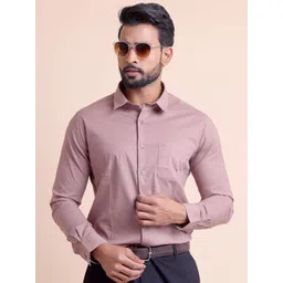 berry blues Men Spread Collar Solid Cotton Slim Fit Casual Shirt-picture-17