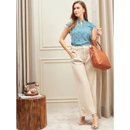 Berrylush Women Floral Print Mandarin Collar Extended Sleeves Top-picture-36