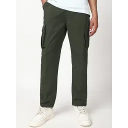 Bewakoof Men's Olive Green Nylon Cargo Parachute Pant-picture-19
