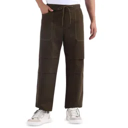 Beyoung Men Elasticated Cargo Track Pants-picture-18